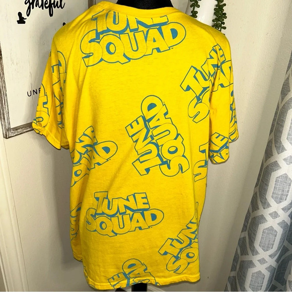 SPACE JAM NEW LEGACY CARTOON YELLOW ALL OVER GRAPHICS T-SHIRT MENS TUNE SQUAD - Picture 8 of 8